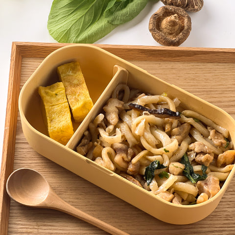 Izakaya-Styled Chicken Fried Udon with Spinach Tamagoyaki